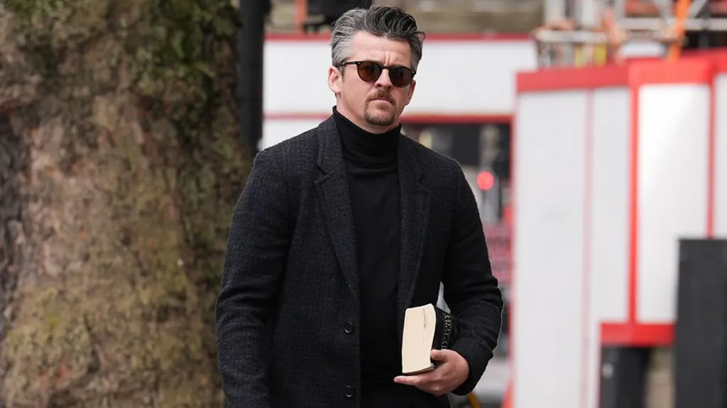 Joey Barton é condenado por agressão à esposa