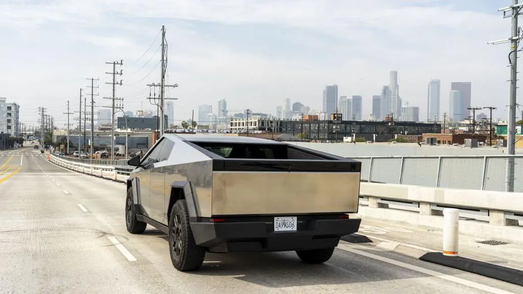 Recall de Cybertruck: Tesla Enfrenta Desafios e Queda de Vendas