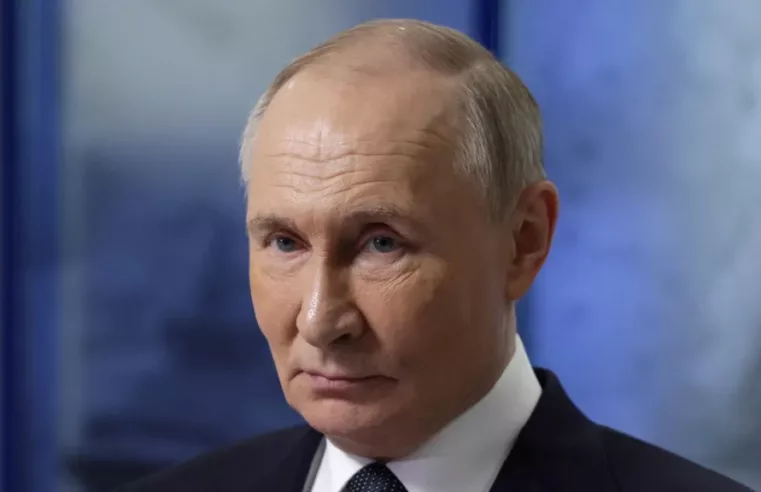 Relações EUA-Rússia: Trump critica Putin e propõe tarifas