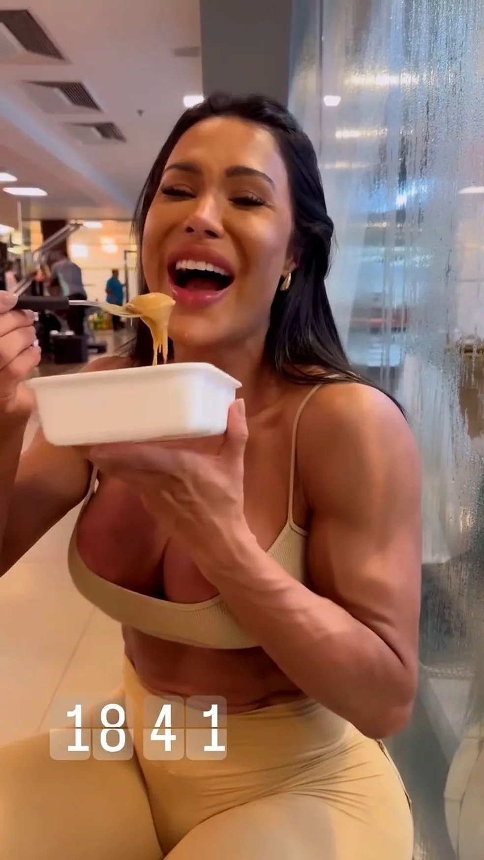 Gracyanne Barbosa: Retorno ao Whey e Reencontro Marcante