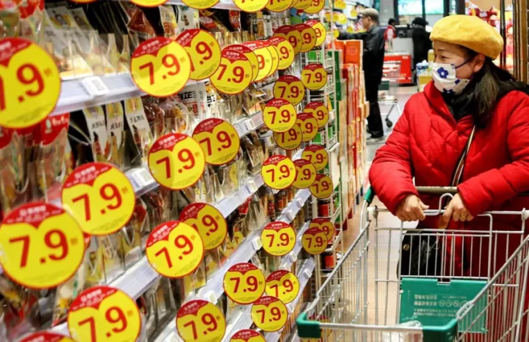 China aposta em subsídios para reviver consumo e economia