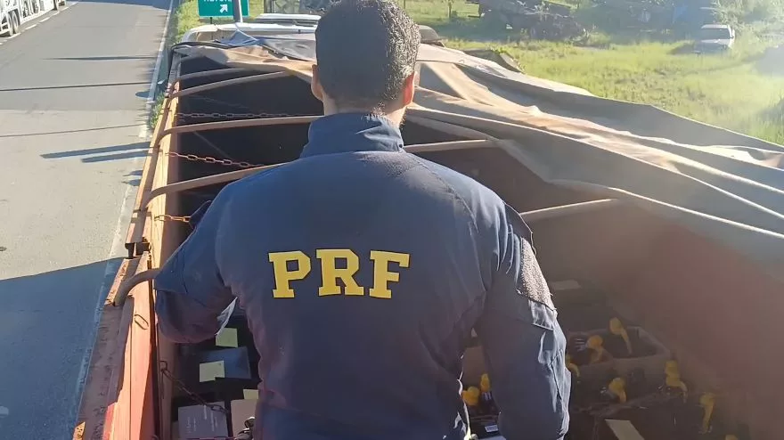 PRF apreende vinhos e azeites ilegais na BR-116