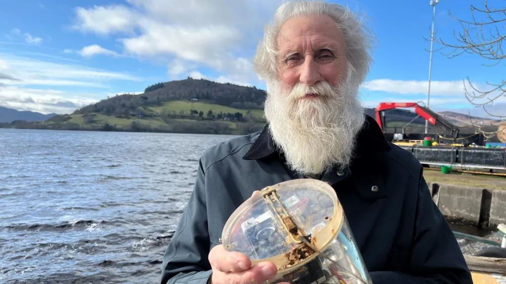 Submarino encontra câmera de 55 anos no Loch Ness