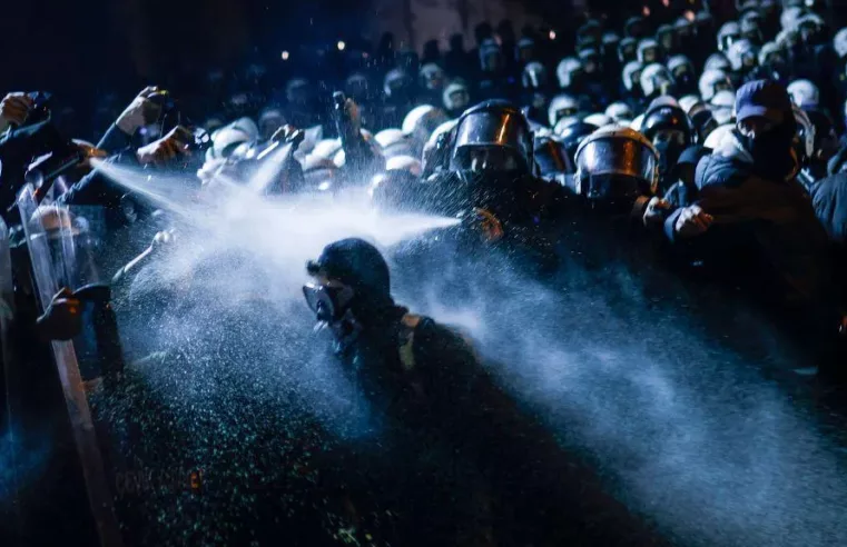 O Desafio de Erdogan: Manifestantes por Liberdade em Istambul
