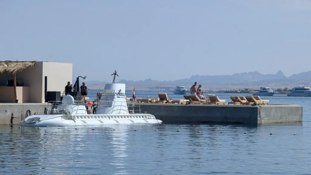 Tragédia no Mar Vermelho: Submarino Turístico Afunda