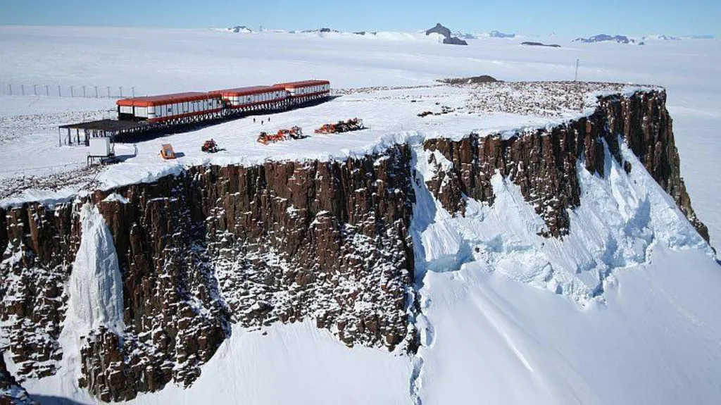 Tensão na Antártica: Cientistas em conflito e pedidos de resgate