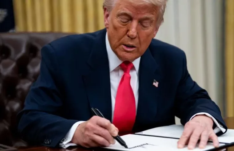 Trump Assina Ordem para Desmantelar Departamento de Educação
