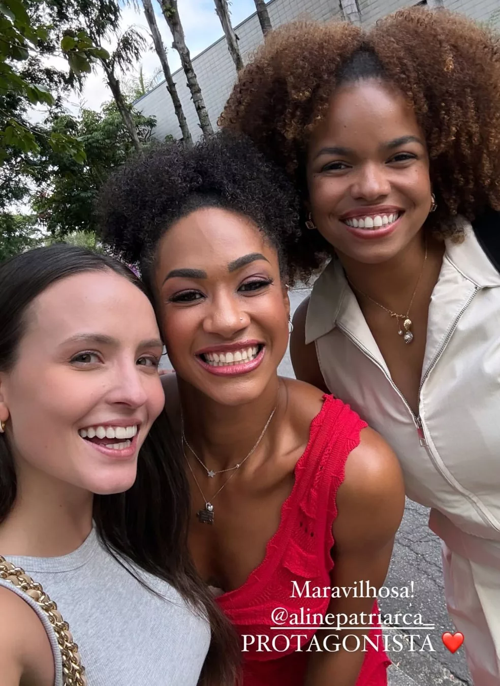 Aline do BBB: Encontro com Larissa e Jeniffer na Globo