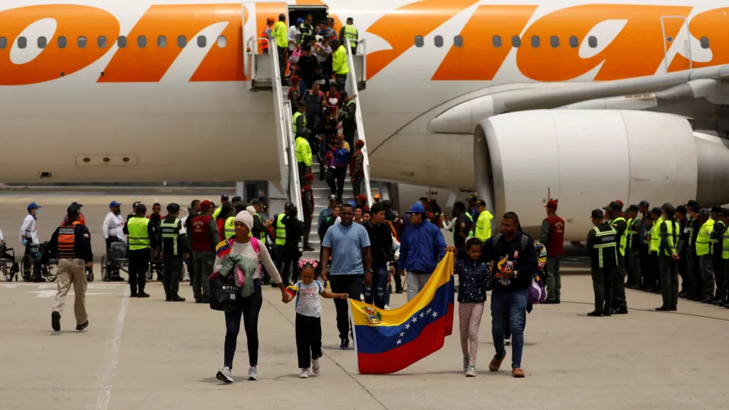 Venezuela retoma deportações após acordo com os EUA