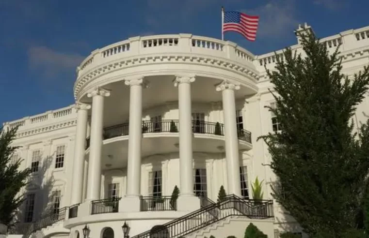 Trump Demite Funcionários do NSC e Promete Mais Mudanças