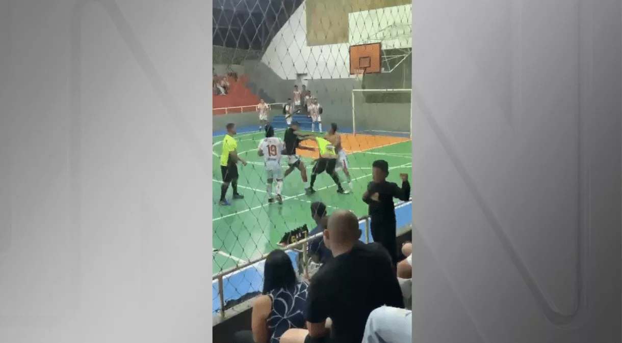 Jogo de Futsal Termina em Confusão e Ação da PM
