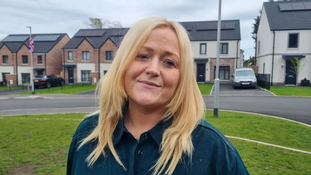 Intimidação em Lisburn: Moradores temem por segurança