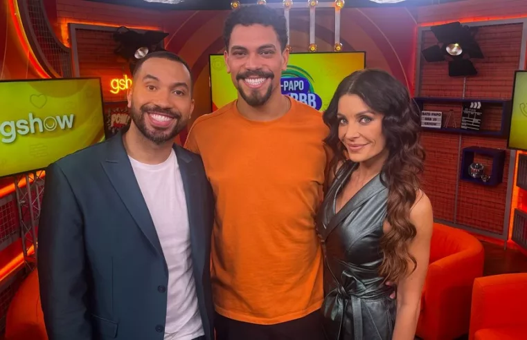 Vinícius deixa o BBB 25 e emociona no Bate-Papo