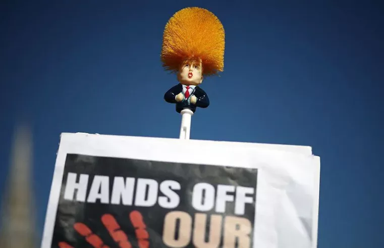 Protestos em Massa Contra Trump Marcam Oposição Nacional