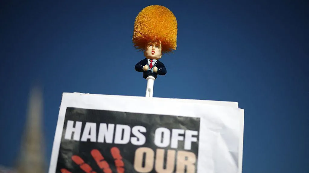 Protestos em Massa Contra Trump Marcam Oposição Nacional