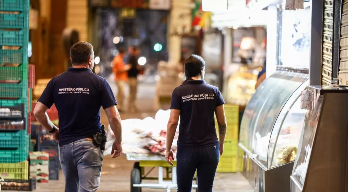 MPRS apreende 6,2 toneladas de alimentos impróprios no RS