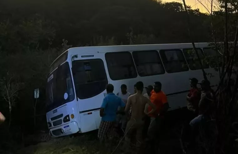 Acidente de ônibus em Sergipe deixa 2 mortos e 8 feridos