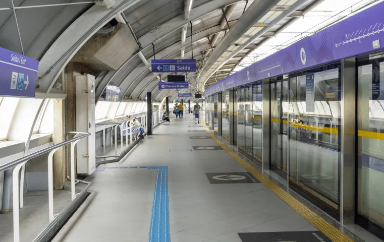 Morte trágica no metrô de SP gera investigações