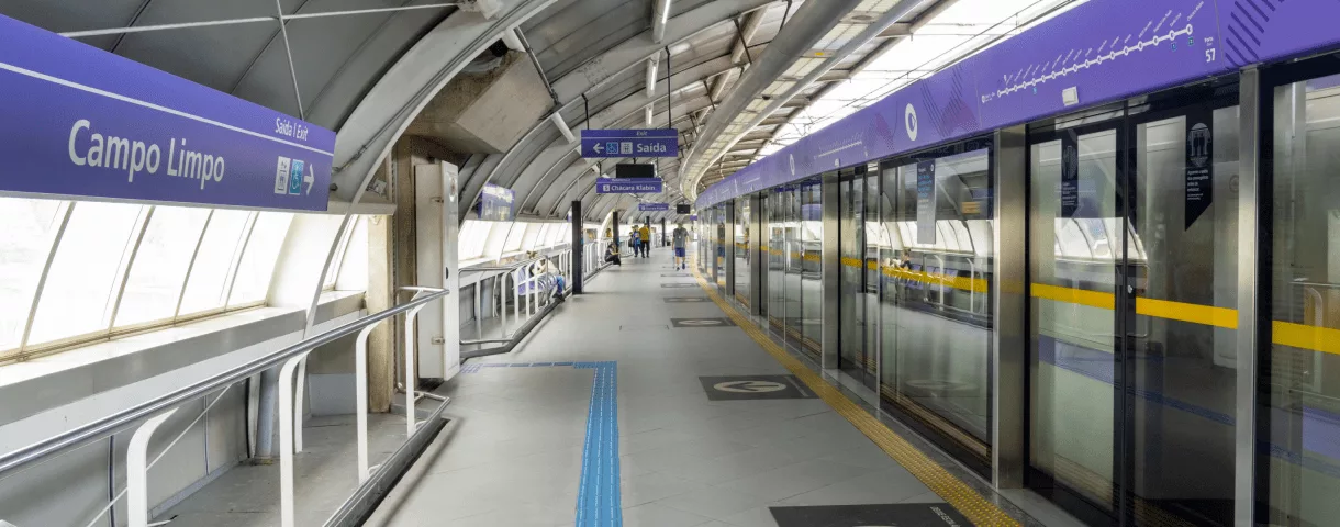 Morte trágica no metrô de SP gera investigações