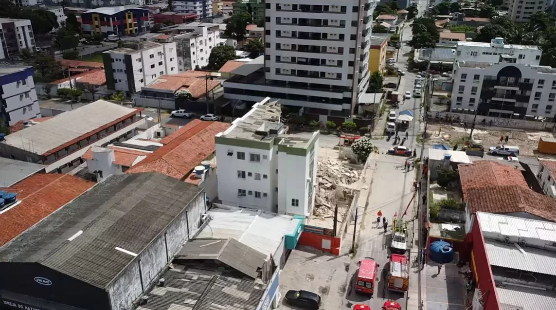 Prédio desaba em Jaboatão: ninguém se feriu graças à evacuação