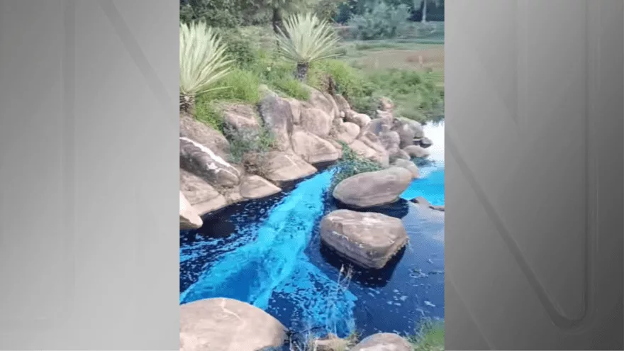 Caminhão derruba corante no Parque Botânico de Jundiaí