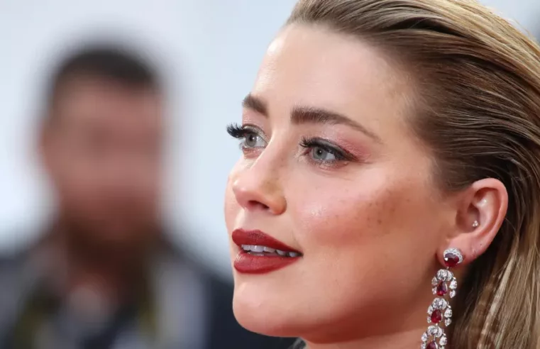 Amber Heard Anuncia Chegada de Gêmeos e Celebra Maternidade