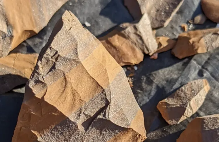 Como arquelogistas identificam ferramentas de pedra?