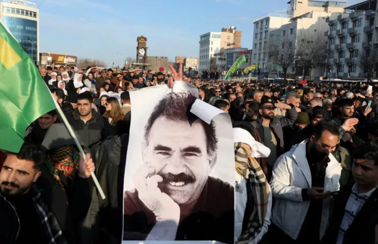 PKK anuncia desarmamento: o futuro da questão curda