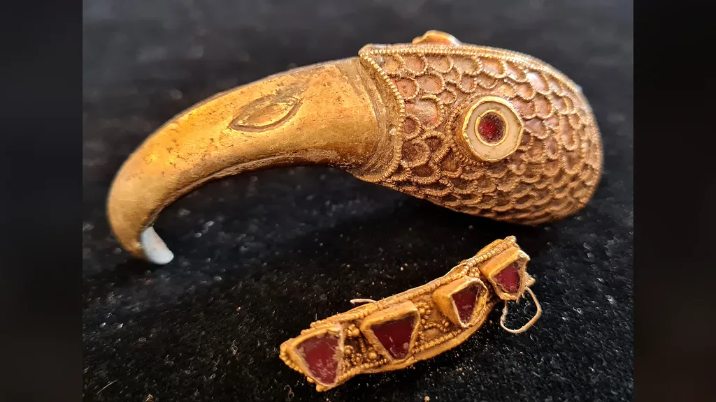 Descoberta de Tesouro Anglosaxão Emociona Detectoristas