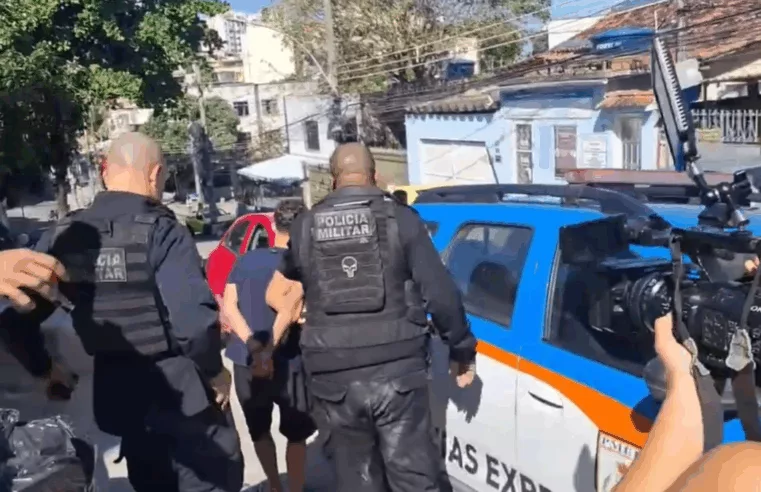 Desespero de mãe em assalto a ônibus comove RJ